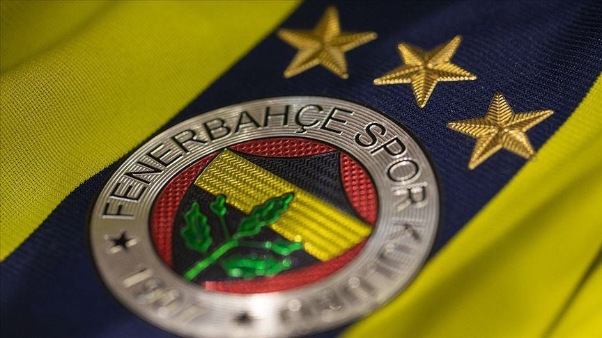 Dakotek a produit un maillot Fenerbahçe spécial anti-infectieux pour l'équipe PAU Neurosurgery. 1 Dakotek a produit un maillot Fenerbahçe spécial anti-infectieux pour l’équipe PAU Neurosurgery.