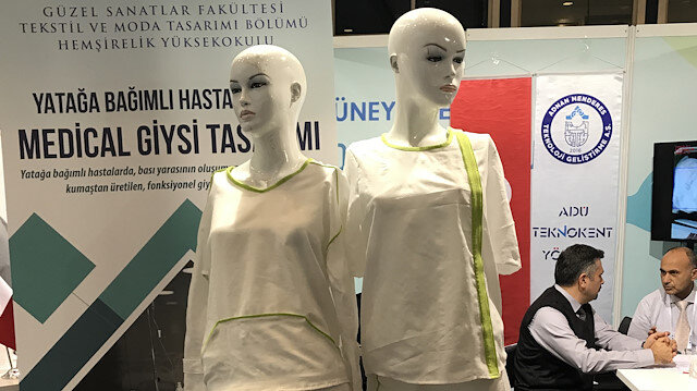 Robe spéciale développée pour les patients alités